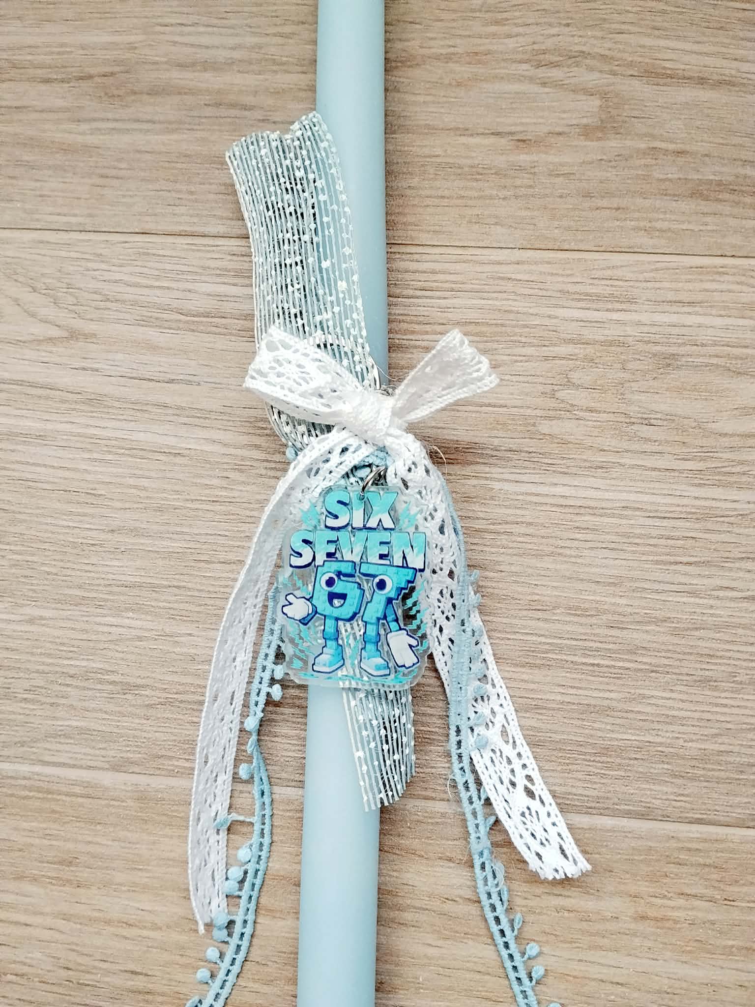 Εξώφυλλο: Λαμπάδα  Six Seven