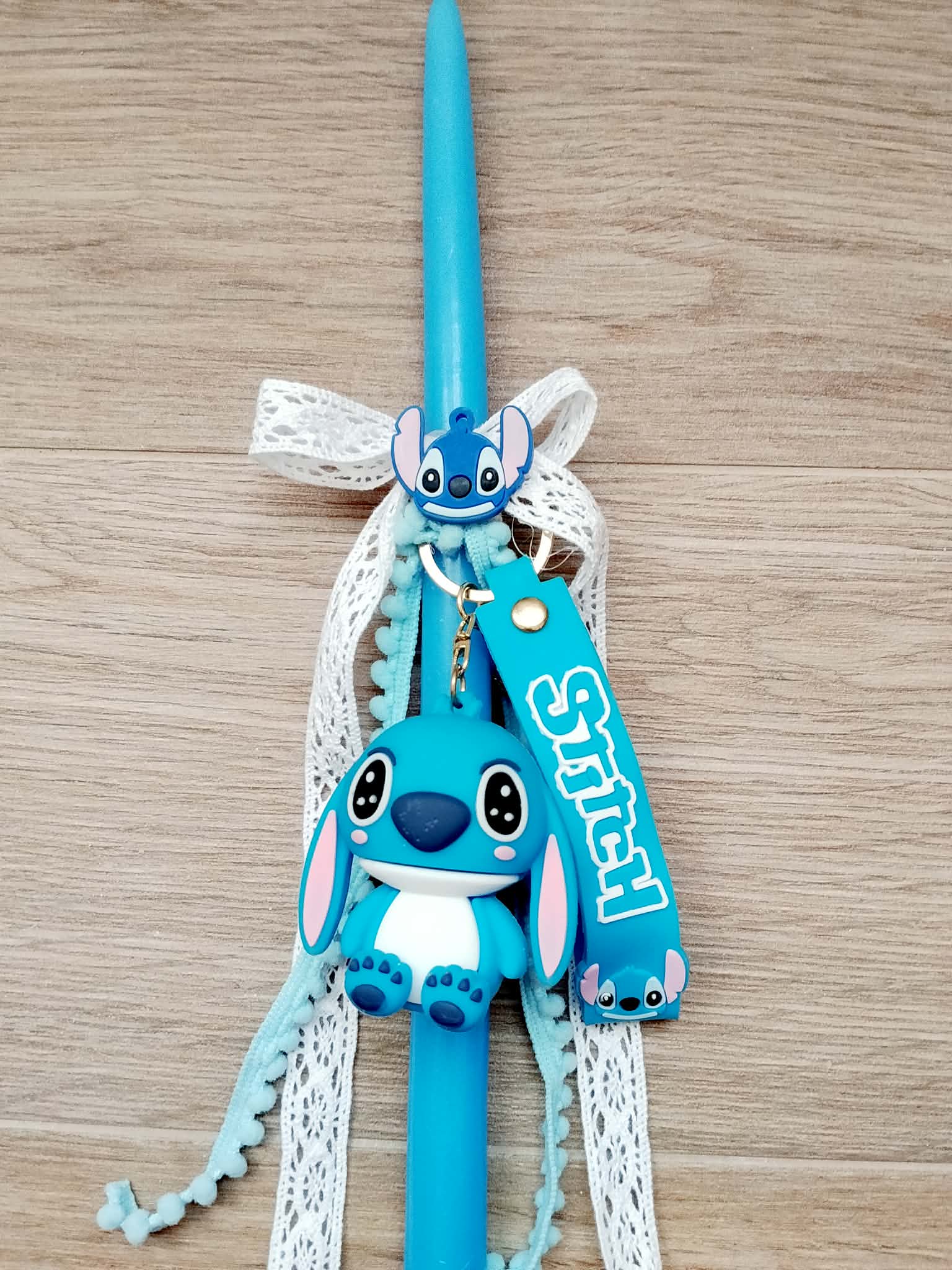 Εξώφυλλο: Λαμπάδα Stitch